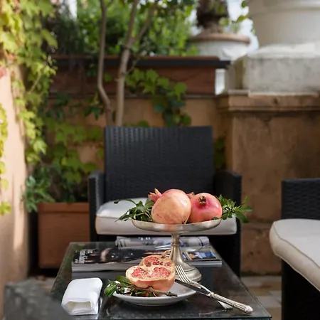 Grand Plaza Hotel 5*