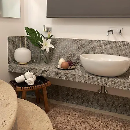 Casa Fiorita Appia Antica Roma