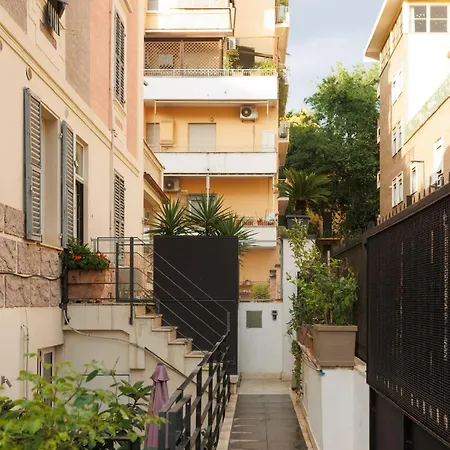 Pensjonat Casa Caudi *