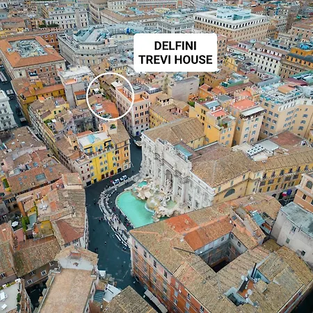 Delfini Trevi House Pensión *