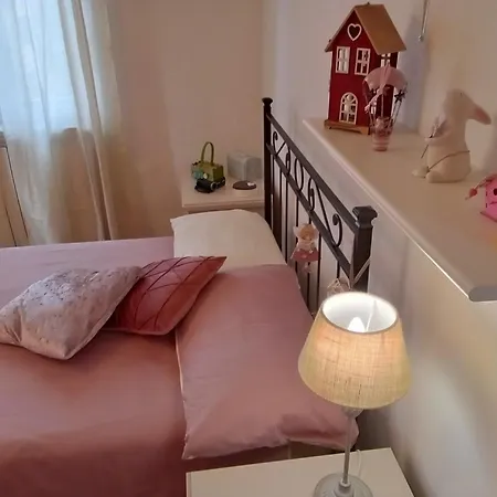 Italy's Enchanting Ambiance - A Snug In *