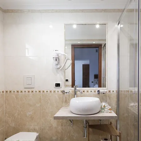 Esposizione Luxury Rome