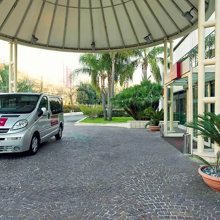 Mercure West 4*