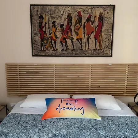 Chez Nous * Roma
