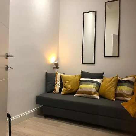 Fontana Di Trevi!! Comfy&elegant 3bedroom 2bath Apartment Rome
