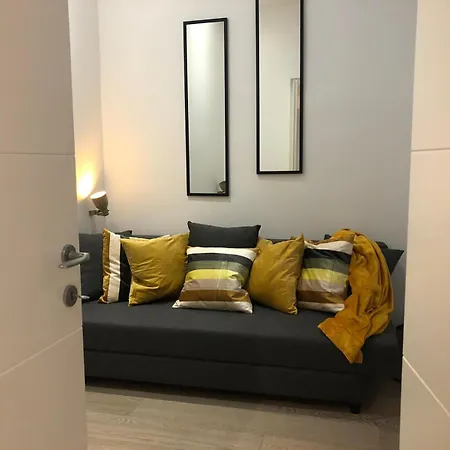 Apartment Fontana Di Trevi!! Comfy&elegant 3bedroom 2bath Rome