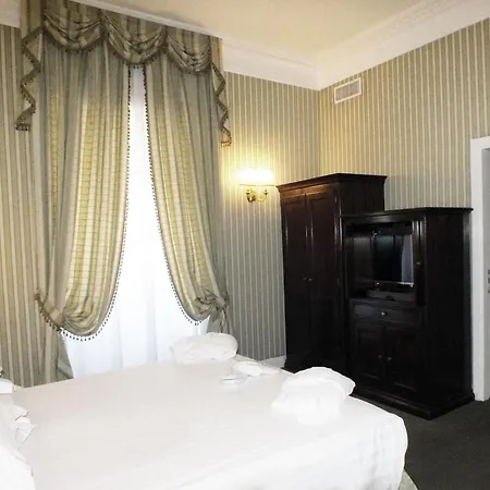 Hotel Bb Smarthotel Bailey's 4*