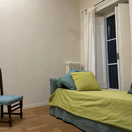Center, Luxury & History In Via Monserrato Apartment