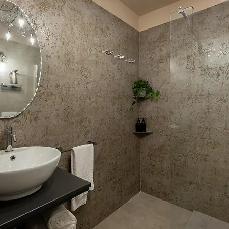 Heritage Miracle Apartment