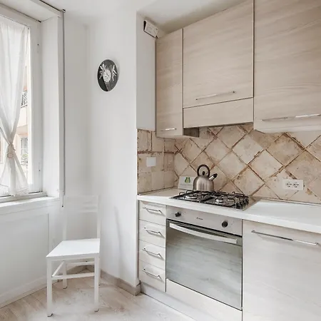 St. John 2br/2bth Apartment Rome