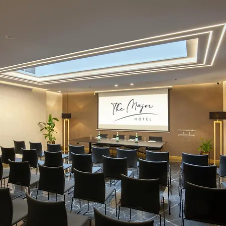 מלון The Major 4*