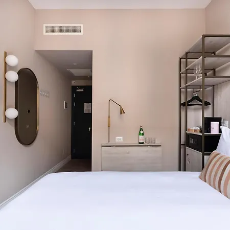 Hotel Numa Linea