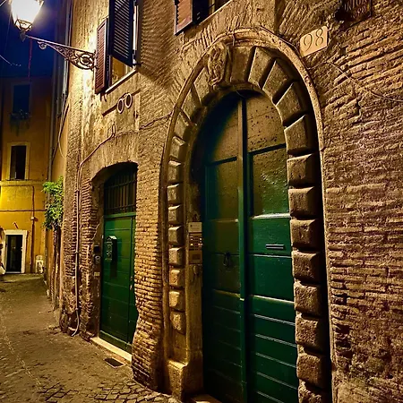 The Old Town Apartment *