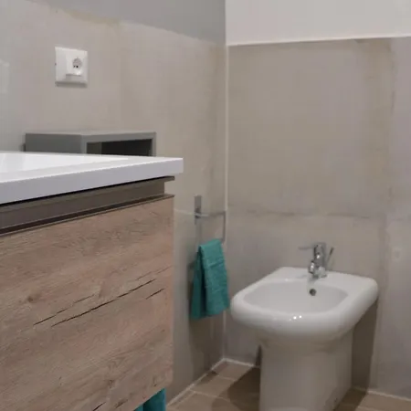 Apartment Casa Pesa 2 2 Baths Center Rome