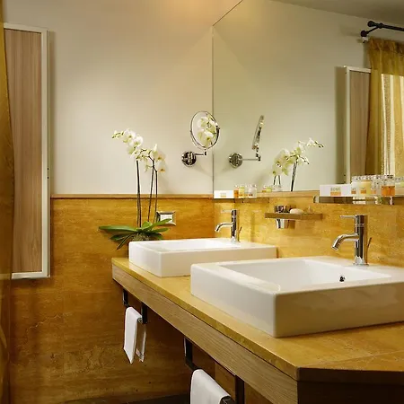 Babuino 181 - Small Luxury Of The World