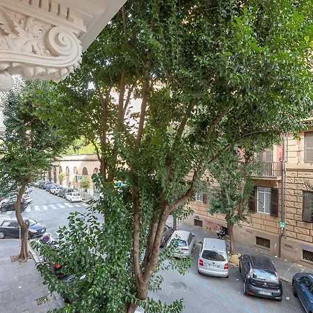 Colosseum Holidays - Three-bedroom *
