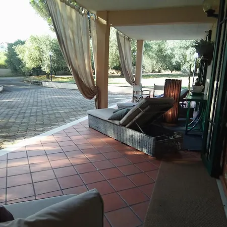Holiday home Residenza Nella Campagna Di Capitale. *