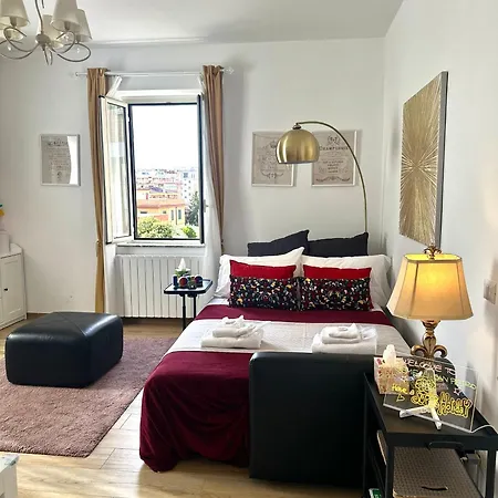 Gemelli-san Pietro-trastevere-casa Con Posto Auto Apartment Rome