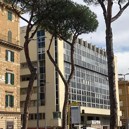 Lovely In The Center Of Rome, Fabrizia. *