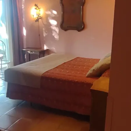 Relais La Canfora Guest house 2*