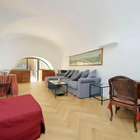 Apartment Pantheon With Private Terrace