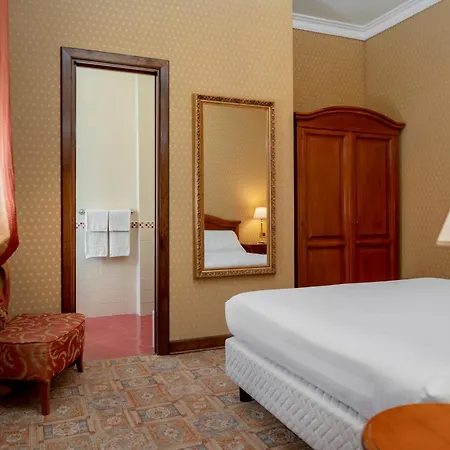 Oceania Hotel