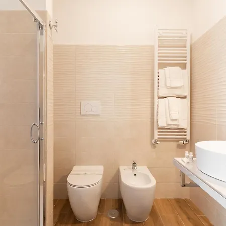 Queen Meg Guest house *