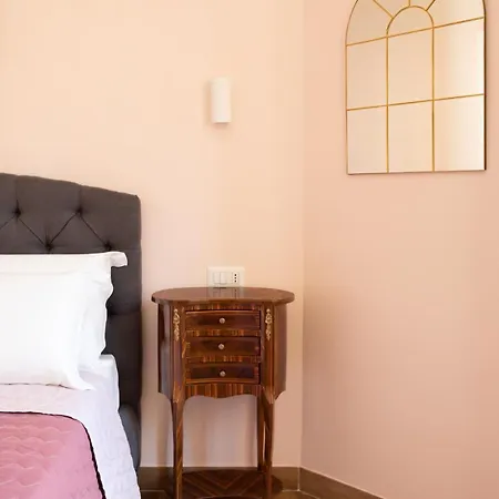 Queen Meg Guest house Rome