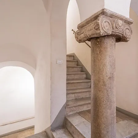 Old Monserrato In Campo De' Fiori Rzym
