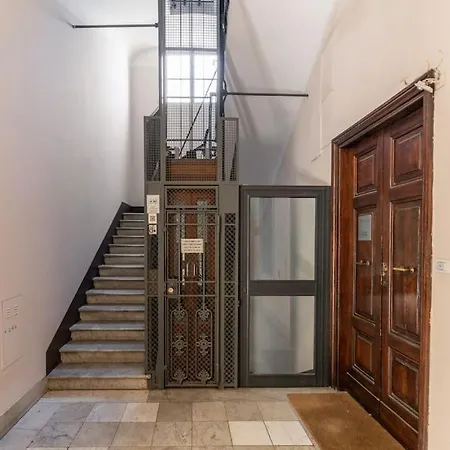 Adorable Flat By Barberini Trevi Fountain Apartment Rome