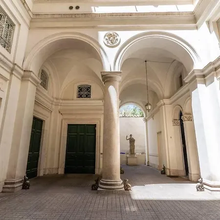 Adorable Flat By Barberini Trevi Fountain *