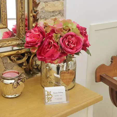 Roman Holiday Suites * Rome
