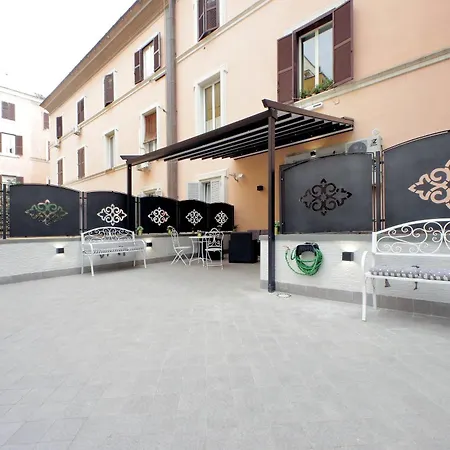 Roman Holiday Suites * Rome