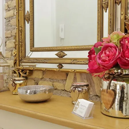 Roman Holiday Suites Guest house Rome
