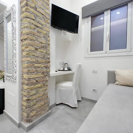 Roman Holiday Suites Rome