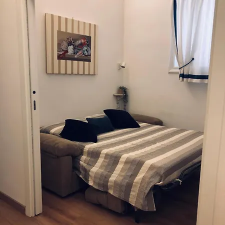 Domus Alfieri Al Colosseo Apartment *
