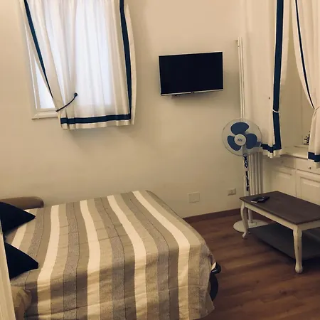 Domus Alfieri Al Colosseo Apartment Rome