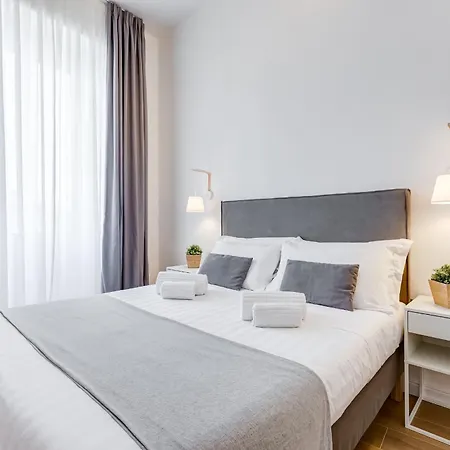 Colonna Luxury Apartment *
