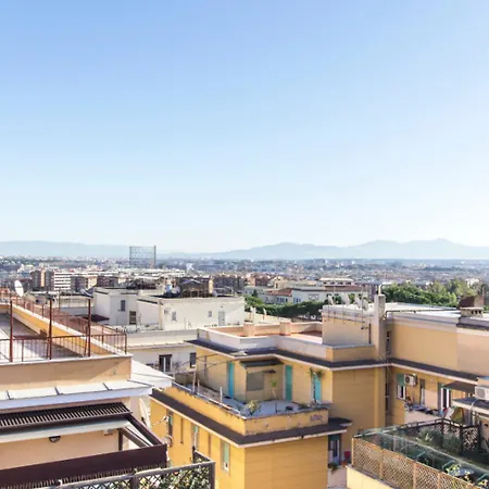 Rosa's Terrace Panoramic Penthouse Apartment *