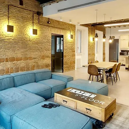 Loft 133 - And Luxury Loft In דירה *