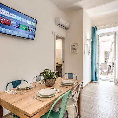 Nala Luxury With Terrace Apartment