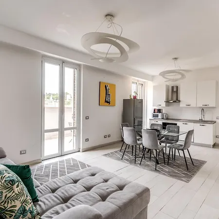 The Roof Luxury Penthouse Corso Rome