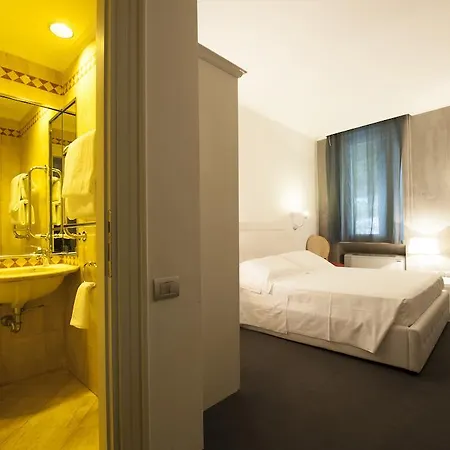 Richmond Hotel 4*
