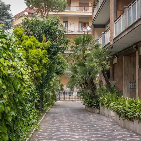 La Dimora Del Vagamondo - Ingresso In Comune * Rome
