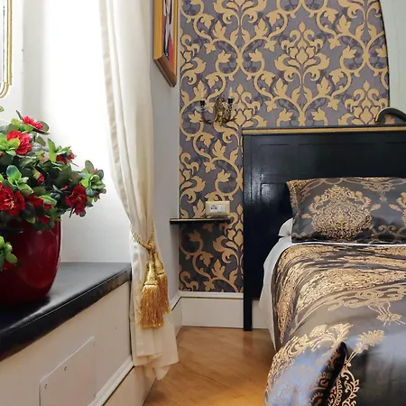 Domus Monami Luxury בית הארחה