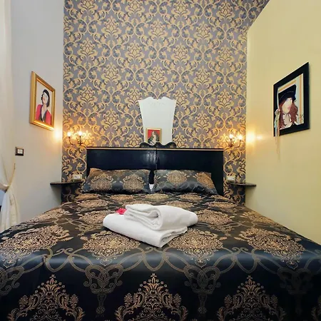 Domus Monami Luxury בית הארחה