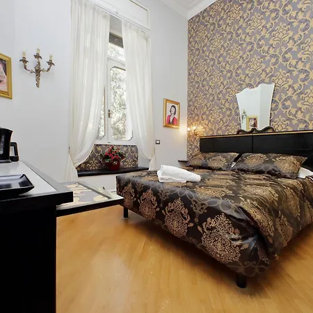 בית הארחה Domus Monami Luxury