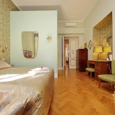 Domus Monami Luxury בית הארחה רומא
