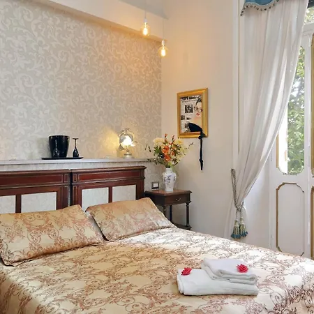 בית הארחה Domus Monami Luxury