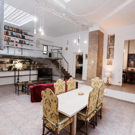 Navona Glamour Apartment *